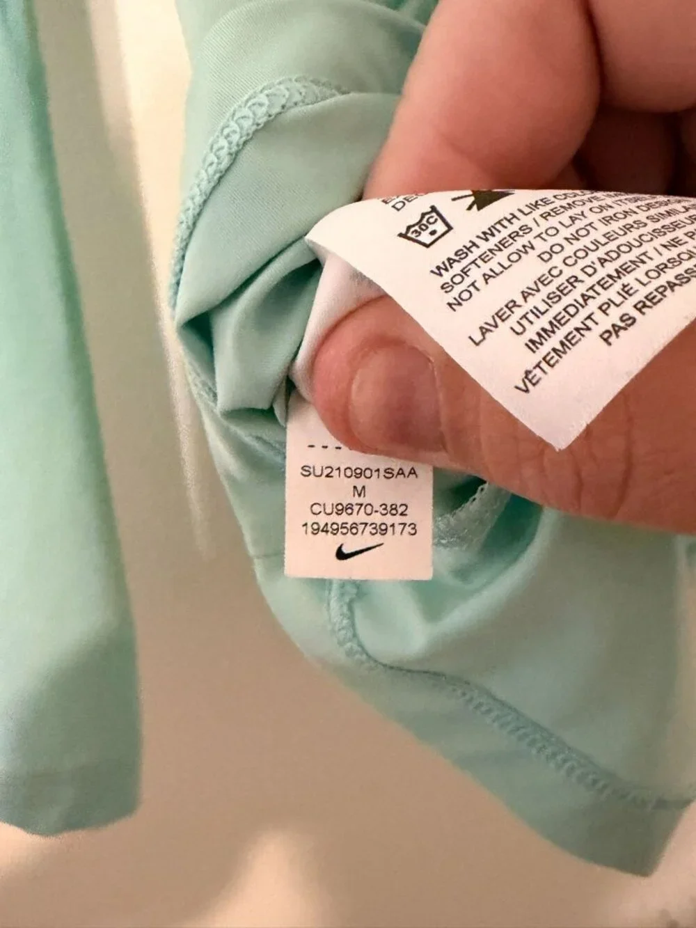 Nike Womens Dri-FIT UV Victory Long Sleeve Golf Top Mint Green Size Medium